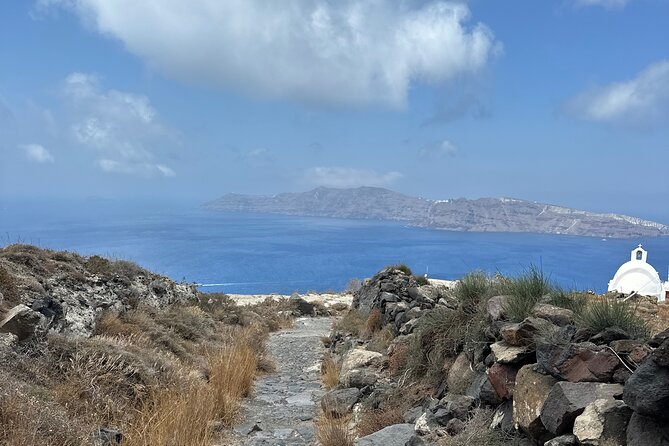 Santorini's Famous Fira to Oia Hike: A Private tour Adventure - Fira: starting in the island’s busiest, most scenic base