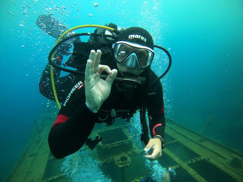 Santorini: Scuba Diving Experience in Caldera for Beginners - Santorini’s Caldera Setting Turns a First Session Into a Story