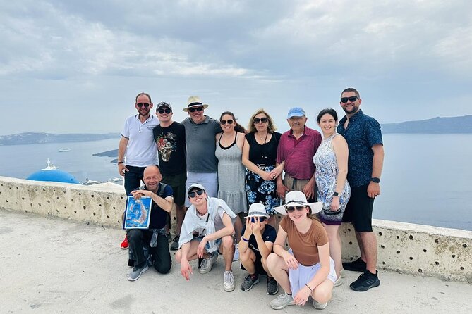 Santorini Semi-Private Small Group Sightseeing Tour - Oia: 1 Hour for Photos, Shopping, and Caldera Views