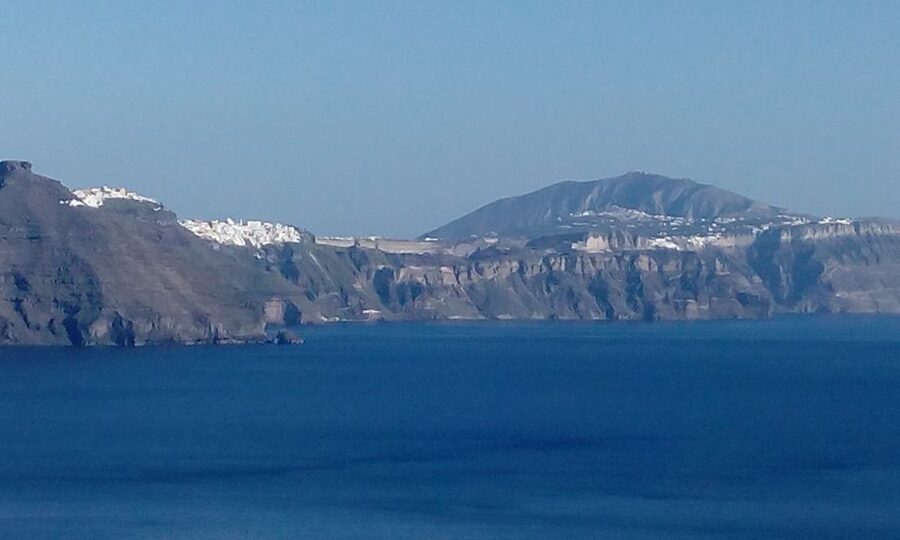 Santorini: Small-Group Highlights Tour of Venetian Castles - Megalochori and Symposion: Greek music made hands-on