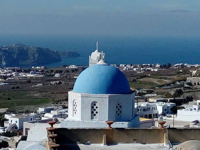 Santorini: Small-Group Highlights Tour of Venetian Castles - Akrotiri castle area: a short stop with a strong viewpoint payoff