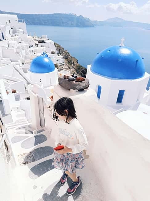 Santorini: Small Group Sightseeing Tour with a Local Guide - Getting Around Comfortably, Pickup Points and the Minivan Advantage