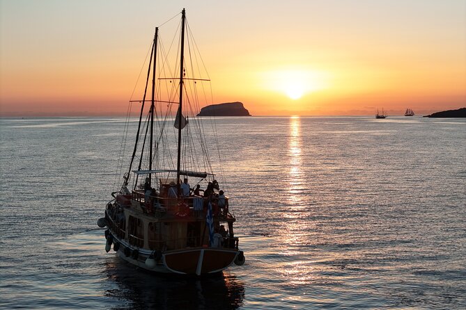 Santorini Sunset Cruise - Key things to know before you sail