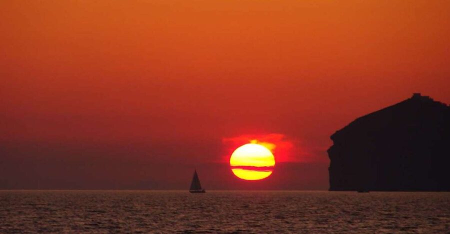 Santorini: Sunset Cruise with Greek Dinner and Transfer - Price and value: is $176 per person worth it?