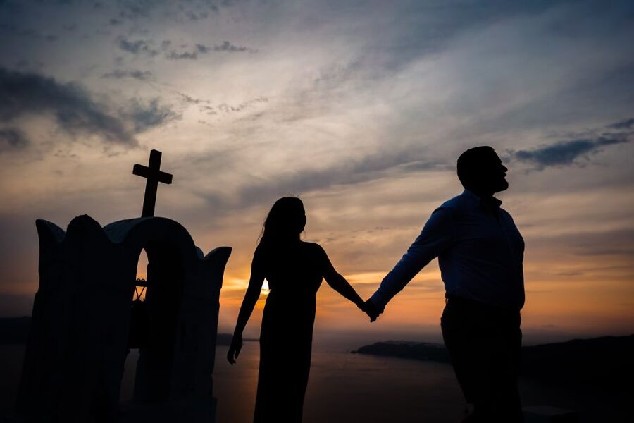 Santorini: Sunset Photo Shoot with a Personal Photographer - Practical tips that will help your shoot go smoothly