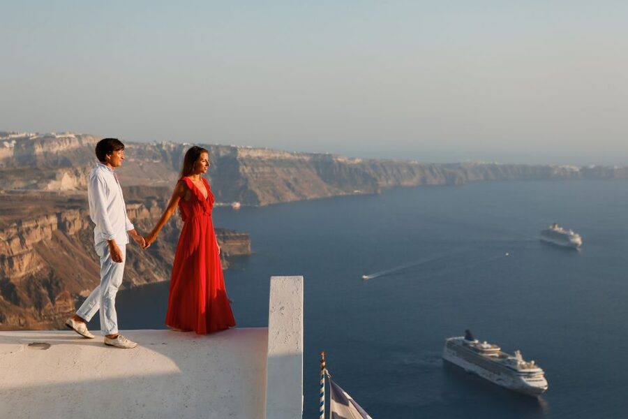 Santorini: Sunset Photo Shoot with a Personal Photographer - Who this is best for in Santorini