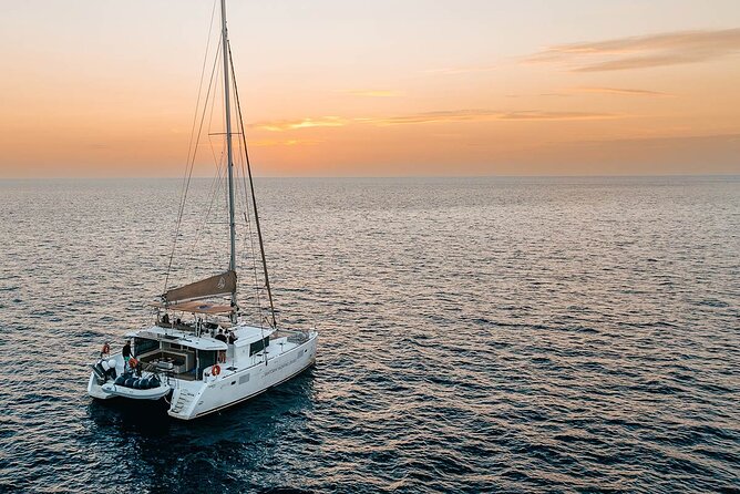 Santorini Sunset Sailing Cruise: Dinner, BBQ, Open Bar, Transfers - Caldera Hot Springs: Sulfur Water, One Hour to Enjoy It