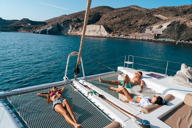 Santorini Sunset Sailing Cruise: Dinner, BBQ, Open Bar, Transfers - Sunset Sailing Back to Vlychada: The Part You Wait For