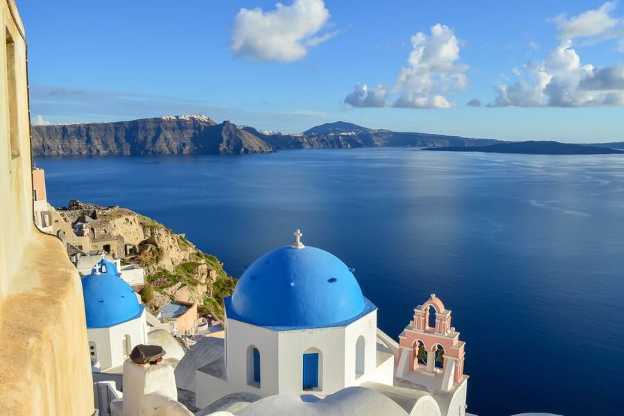 Santorini: Traditional Sightseeing Bus Tour with Oia Sunset - Perissa black sand beach, swim time you can actually use