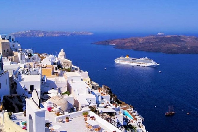 Santorini Unforgettable Experience Private Tour 6 - Hours - Oia first: an hour on the caldera slopes, not just a stop sign