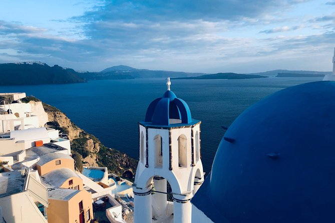 Santorini Unique Experience - Road Tour - Stop 1 in Oia: main street and that caldera view