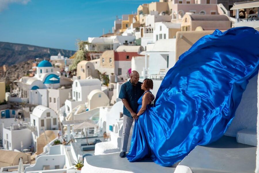 Santorini: Unique Flying Dress Photoshoot Experience - Getting posed without feeling awkward