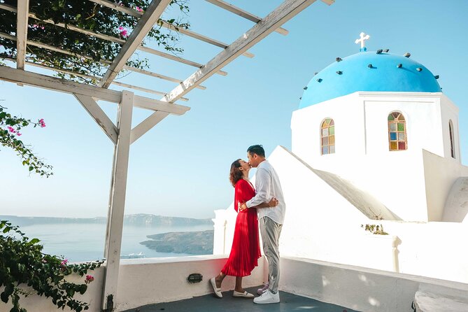 Santorini Vacation Photoshoot - Price per group: why it can be good value