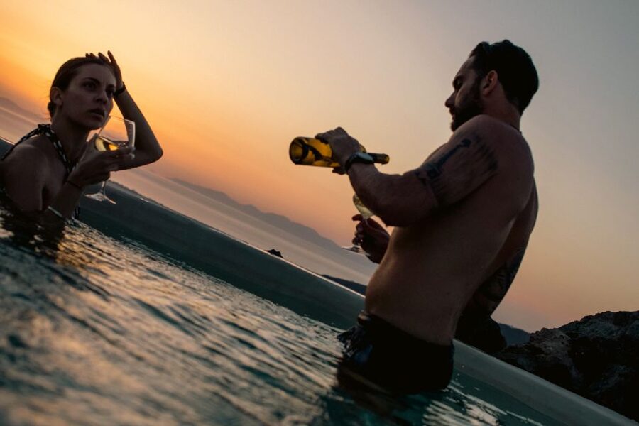 Santorini: Volcanic Hot-Tub Experience with Caldera Views - Infinity Pool Time, and Why It Softens the Cost