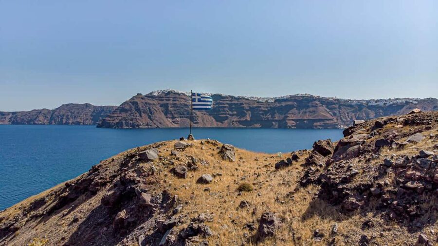 Santorini Volcano, Hot Springs Adventure - Oia sunset extension: 2 to 3 hours to do the famous thing