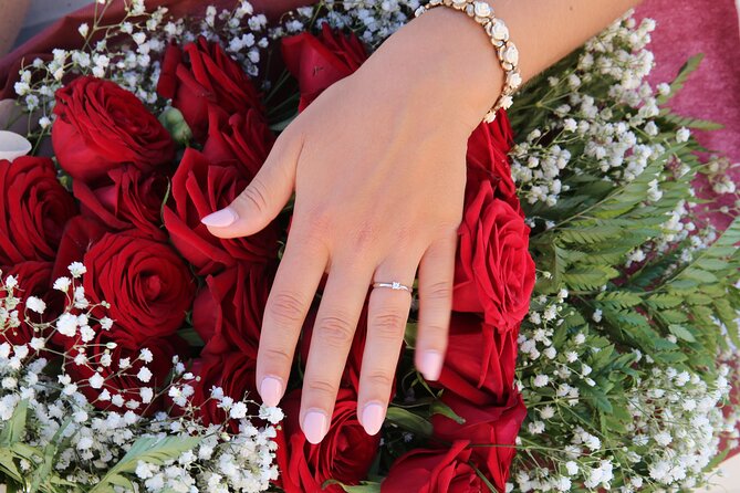 Santorini wedding propose - Pickup, mobile ticket, and the little logistics that save your energy