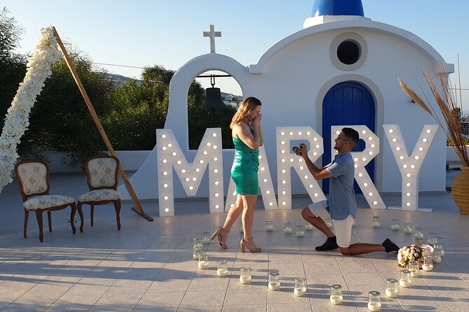 Santorini wedding propose - Should you book Thira Tours for your Santorini proposal?