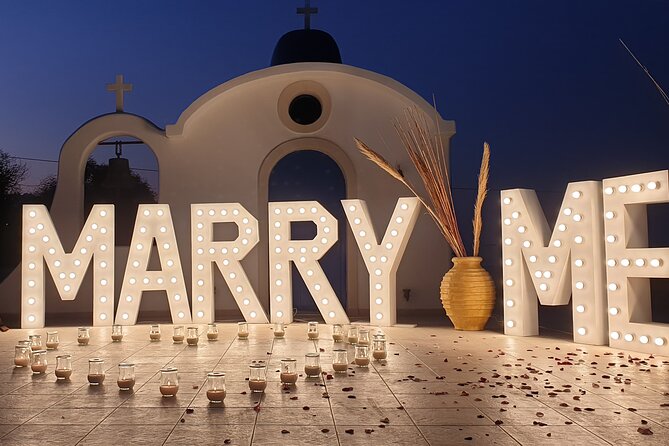Santorini wedding propose - The 3-hour flow: car, island photos, then the chapel moment
