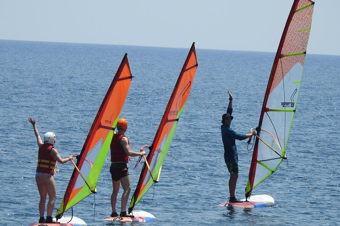 Santorini Windsurfing lessons - Your 2-hour windsurfing lesson in Santorini, in plain terms