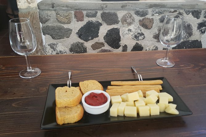 Santorini Wine Tasting & Food Pairing :Taste good life at Santorini - The Tasting Food Pairings: Enough to Guide Your Sips