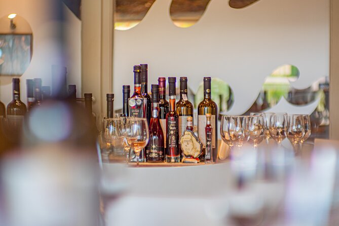 Santorini Wine Tour with sunset in Oia - Getting Around: Pickup Timing, Group Size, and Comfort