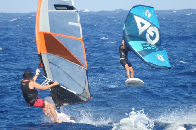 Santorini Wing Foil Surf Lesson for Beginners - The Kamari start point: getting ready without wasting time