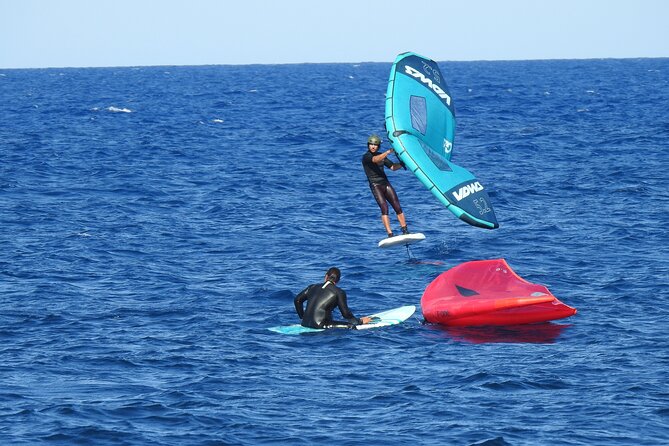 Santorini Wing Foil Surf Lesson for Beginners - Coaching ratio and instruction style: why it feels personal