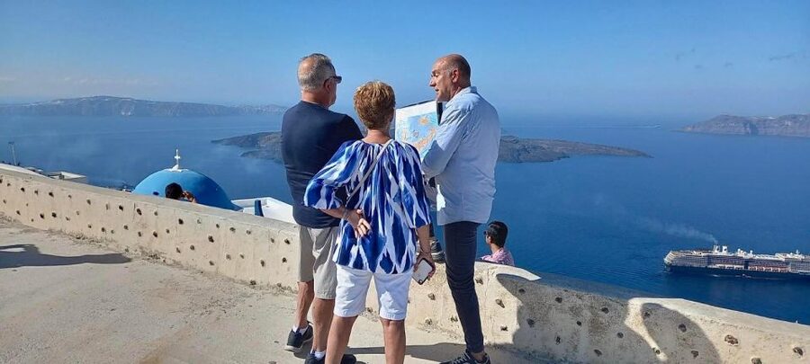 Santorini without Barriers: Accessible 5-Hour Private Tour - Getting around Santorini with a wheelchair ramp minivan
