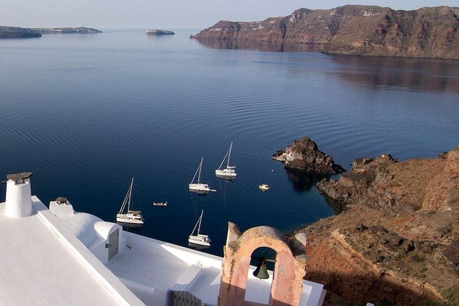 Shared Basic Sunset Trip of Santorini via Red Beach & White Beach - Oia Sunset for About 2 Hours: How to Use the Time Well