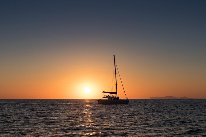 Shared Catamaran Romantic Sunset Cruise from Santorini via Volcano - The catamaran experience: comfort, Wi-Fi, and the snack-to-meal flow