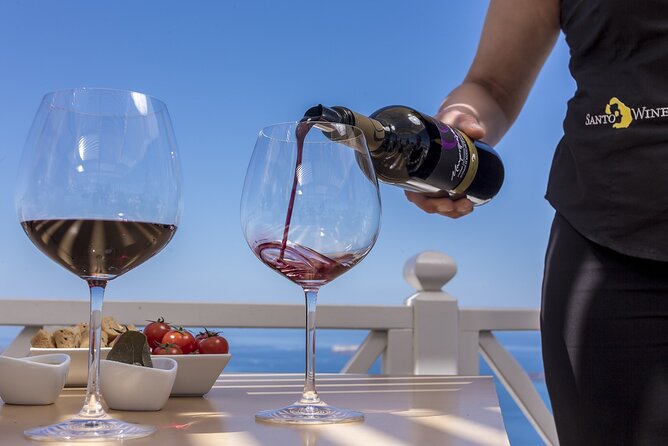 Small Group Santorini Discovery Tour with Lunch and Wine Tasting - Pyrgos village viewpoints and Prophet Elias photos without the rush
