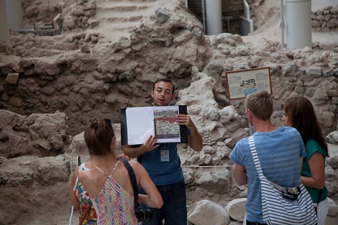 Small Group Santorini Discovery Tour with Lunch and Wine Tasting - Group size, timing, and the one thing to watch