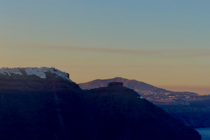 Sunrise Caldera Hike with Snacks - Cave dwellings and volcanic soils: what to watch for on the trail