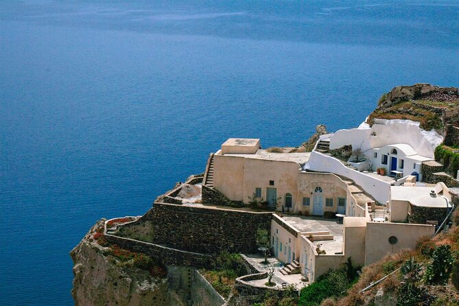The Best of Santorini: 5-Hour Private Guided Tour of the Island - Oia for blue domes and the sunset-town feeling