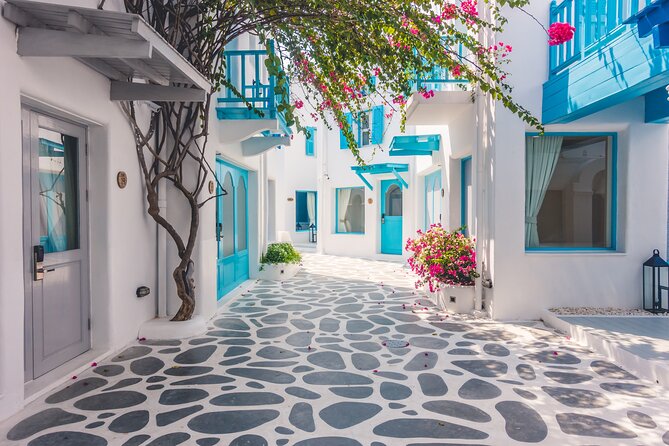 The Best Santorini Small-Group Shore Excursion for Cruise Ships - The small-group size: where value really shows up