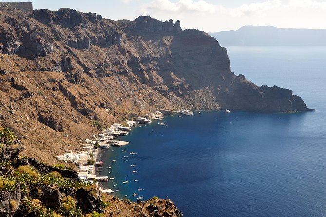 Thirassia Island: 6hr Private Tour with Lunch from Santorini - Port return from Riva: finishing the day with the caldera in reverse