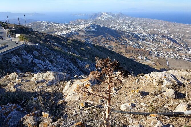 Top Sights of Santorini with Wine Tasting and Sunset in Oia - Pyrgos Kallistis: A Quiet Village Break With Castle Vistas