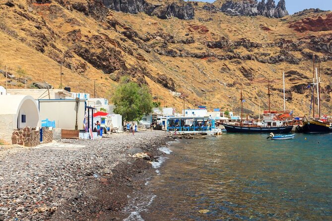 Top Spots Bus Tour in Santorini with Transportation - Fira capital cliffs with your longest free-flow block (1 hour 50 minutes)