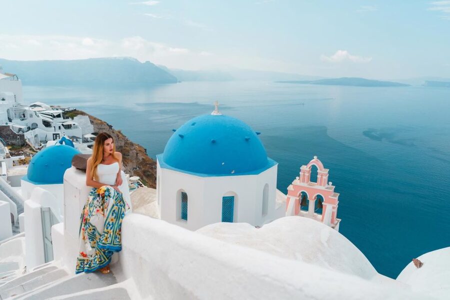 Tour Santorini with a Professional Photographer - Price and value for a private group up to 2