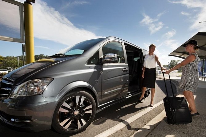 Transfer From & To Santorini Port Designed By You - Luggage, Spacious Vehicles, and Why 30 Minutes Can Still Feel Busy