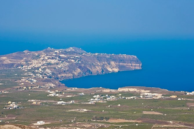 Visit the Highlights of Santorini island. - Fira: white-washed town above the 400-meter caldera