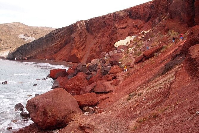 Εxplore The Beaches Of Santorini - Vlychada and Theros: A Private Beach Bar Between Sand Cliffs